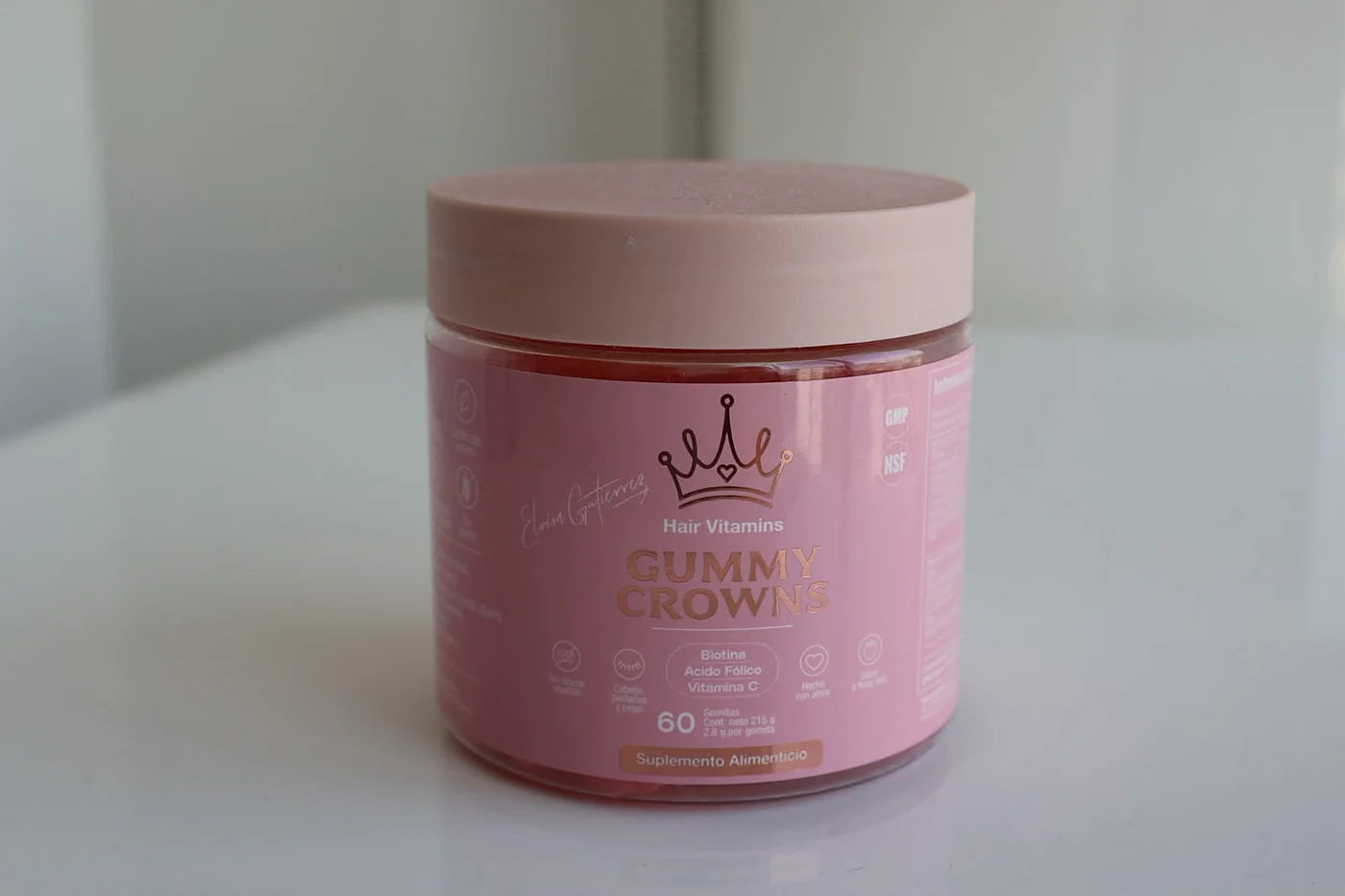 Etiqueta de Gummy Crowns con biotina, vitamina C, ácido fólico, vitamina E y zinc